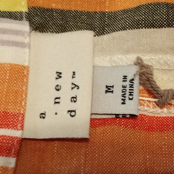 A New Day Linen Blend Striped Blouse in Size Medium  (NWT) - Picture 5 of 9